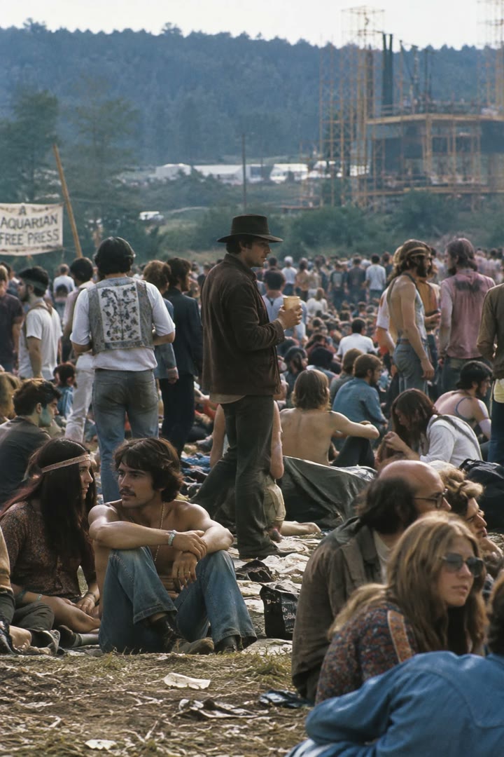 Festival crowd in Bethel, New York, August 1969