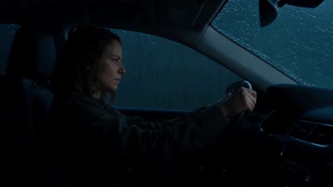 雨夜山路惊悚片：一通警告电话