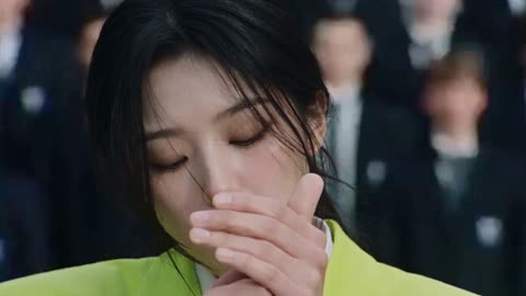 青柠西装女子替换人群编舞主角